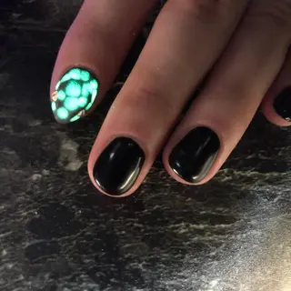 ネイル NEO Beauty Salon所属・𝐍𝐄𝐎 𝐉𝐔𝐑𝐈のネイルデザイン