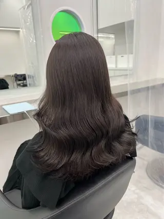 セミロング うる艶トレンドヘア 🕊️上野BABYのヘアスタイル