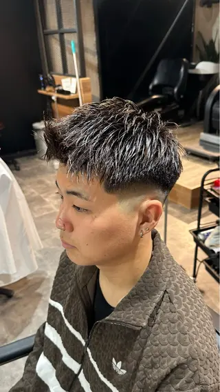 ショート メンズ 苗村 阿旺のヘアスタイル