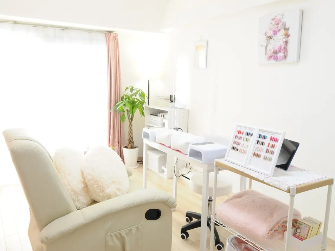 ManiNailの内観・外観2