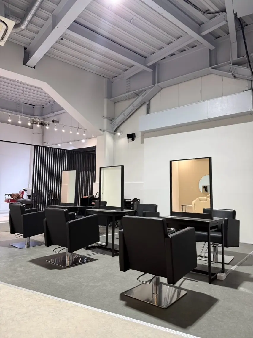 YUIN HAIR SALONの内観・外観1