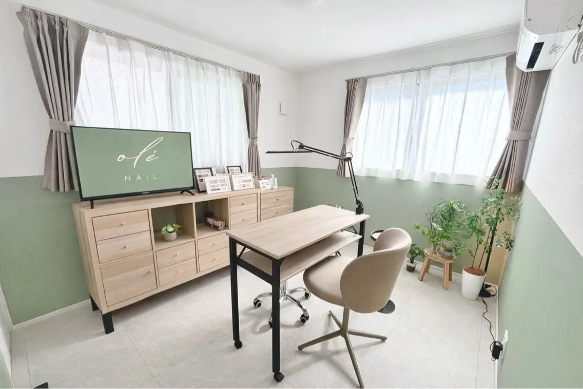 NAIL oléの内観・外観1