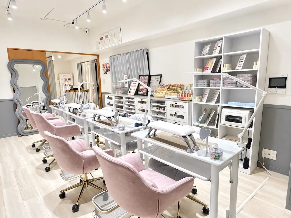 MIKA NAIL 名古屋栄店【ミカネイルサロン】の内観・外観2