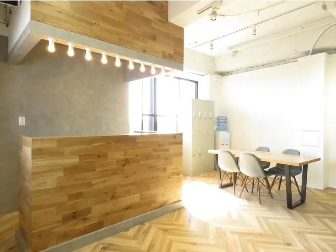 HairSalonRoots浦安店の内観・外観1