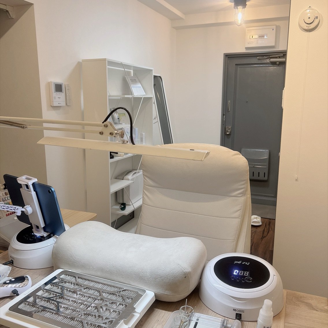 nail＆esthetic Rの内観・外観1