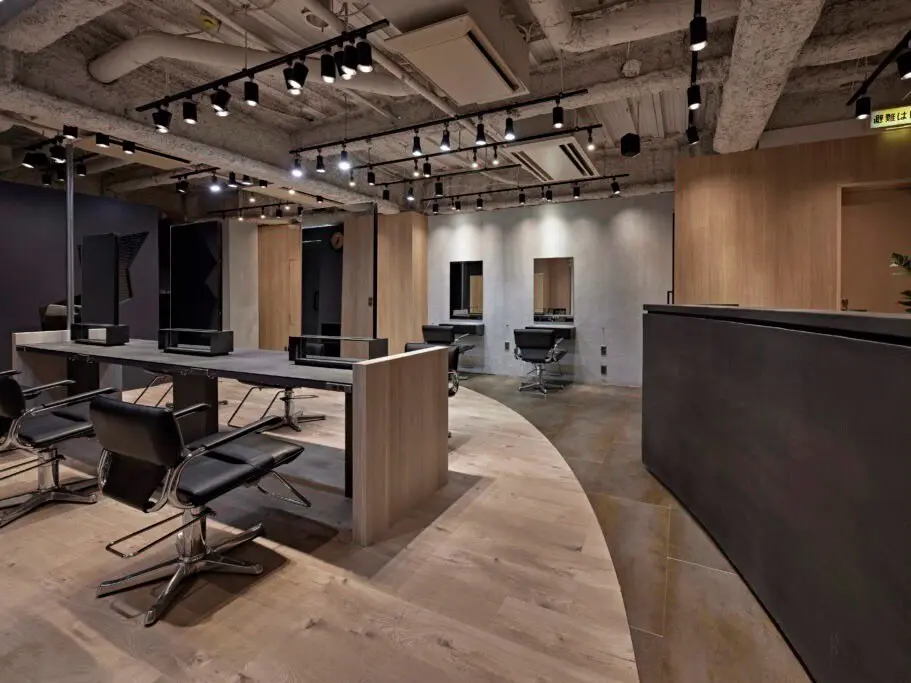 Men's salon Gaudi 三宮店の内観・外観1