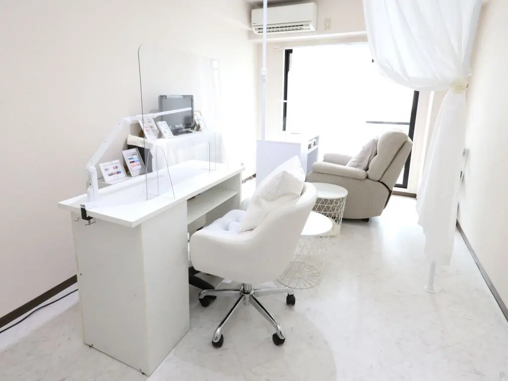 Nail&まつげエクステSalon Cureの内観・外観1