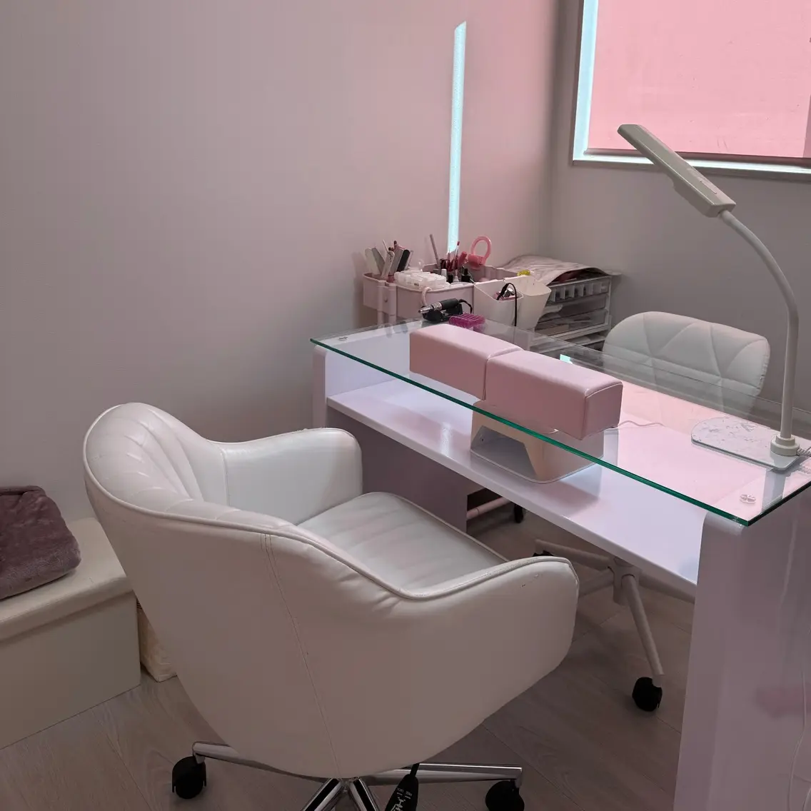 nailsalon...neneの内観・外観1