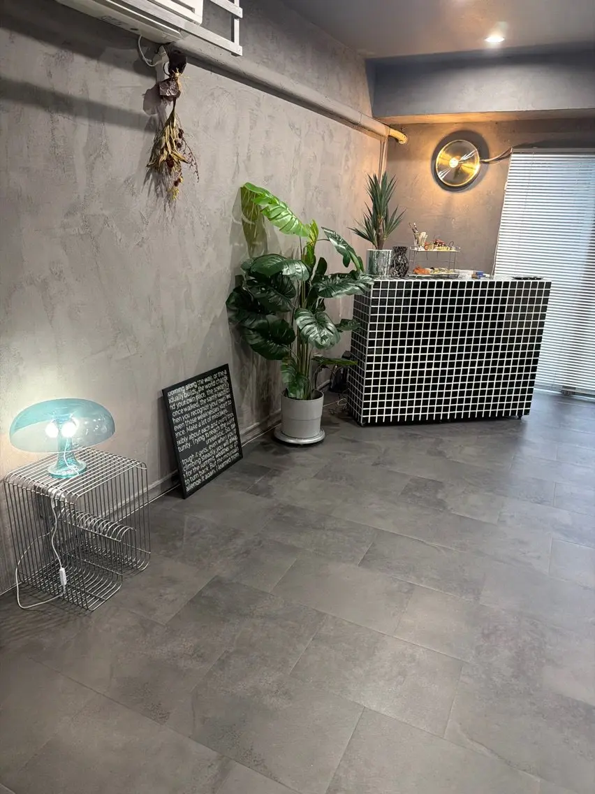 UYU 新宿の内観・外観1