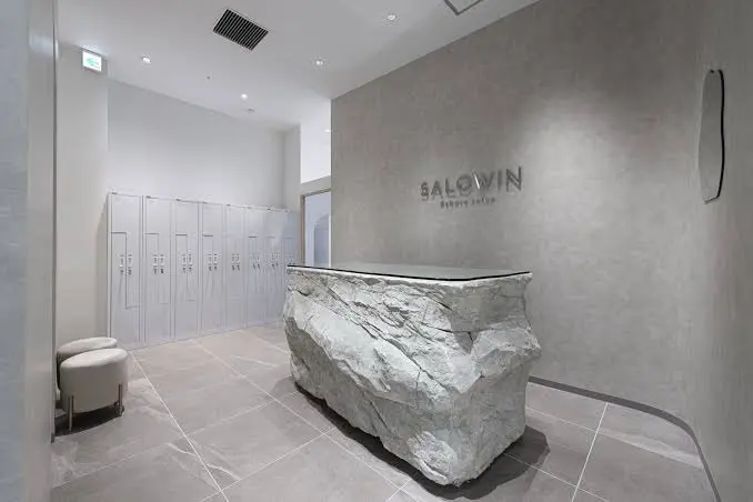 ▫︎ SALOWIN銀座RAY店の内観・外観1