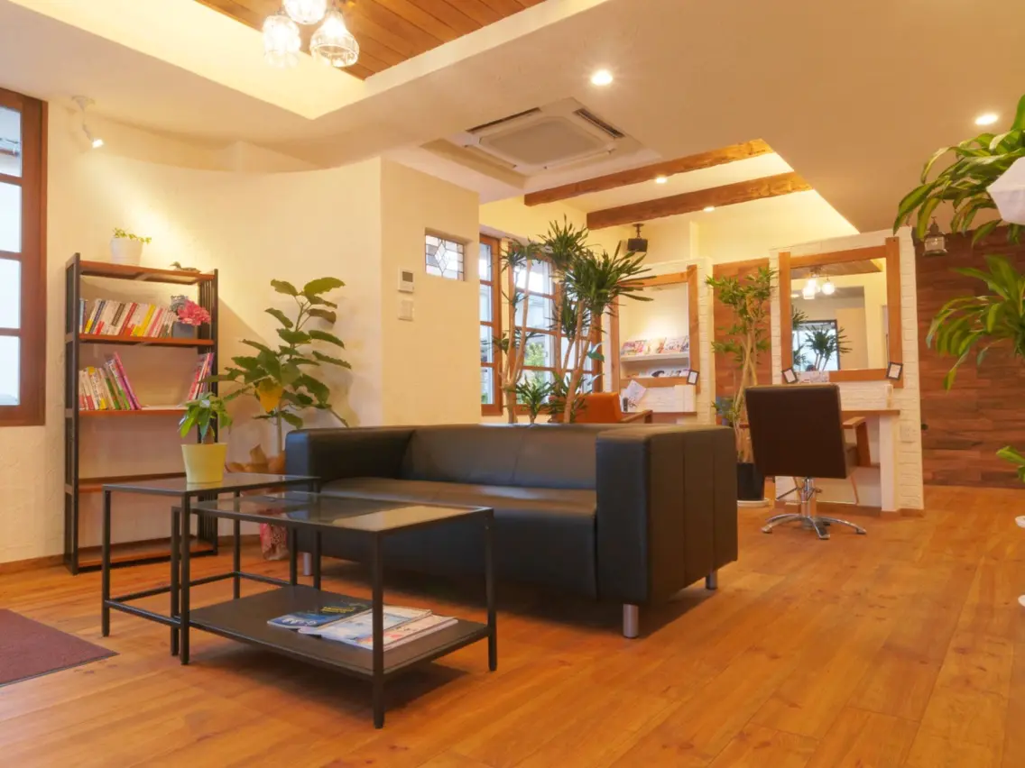 Hair&Make CheriCherieの内観・外観2