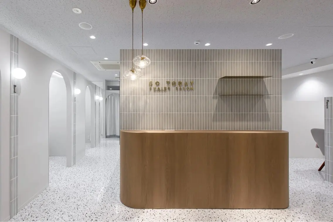 GO TODAY SHAiRE SALON 新宿Ciel店の内観・外観1