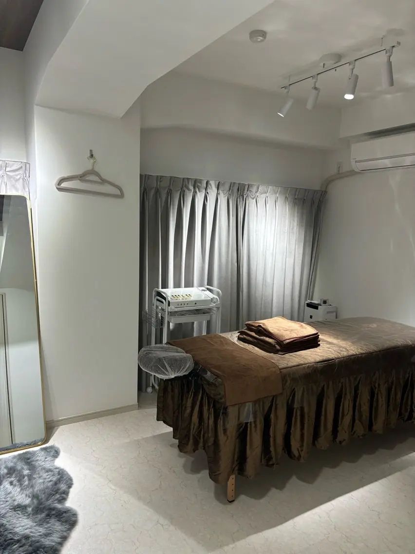 Elegance&Beauty バストアップ専門店の内観・外観2