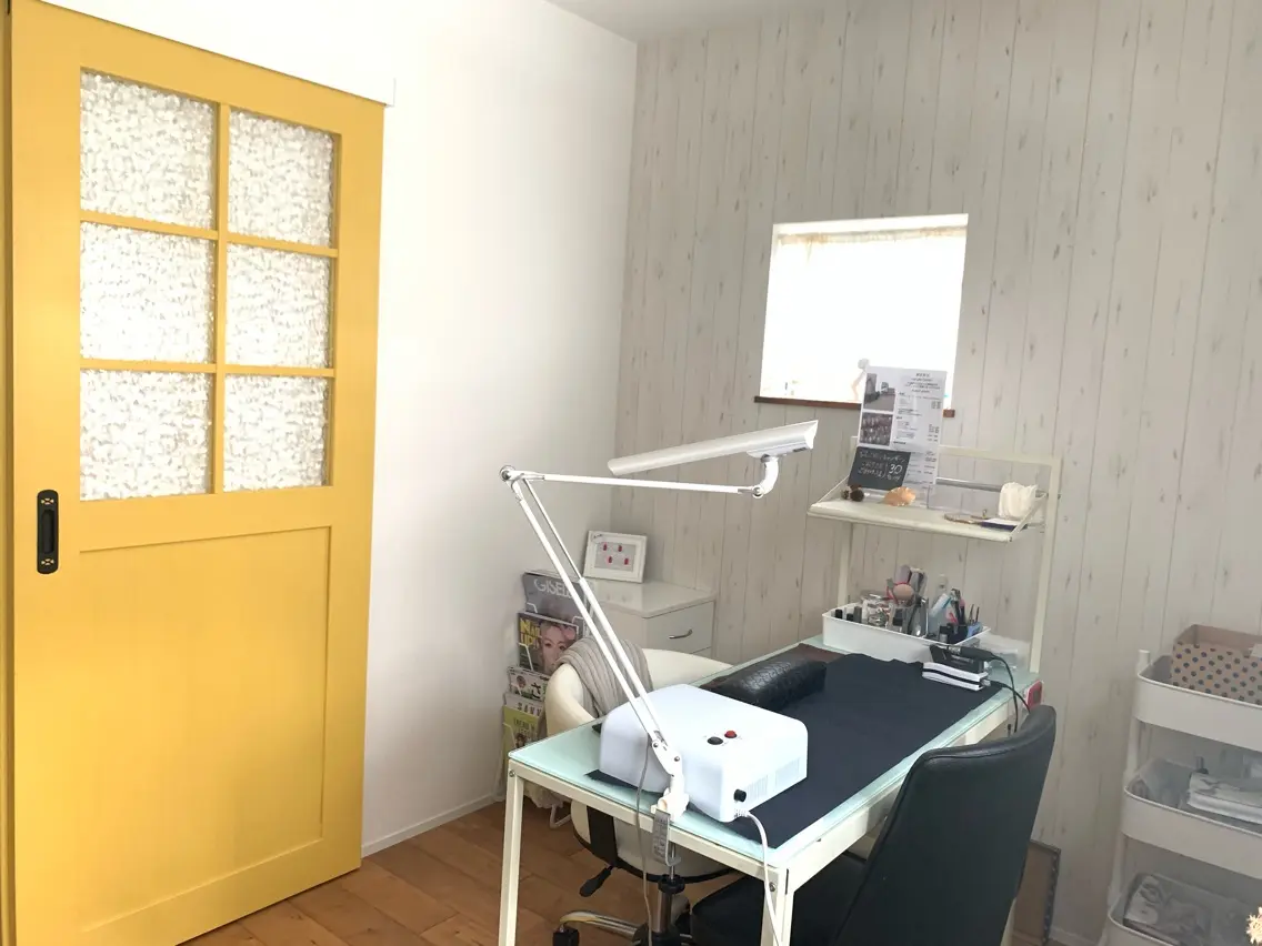 nail  salon Cachetteの内観・外観1