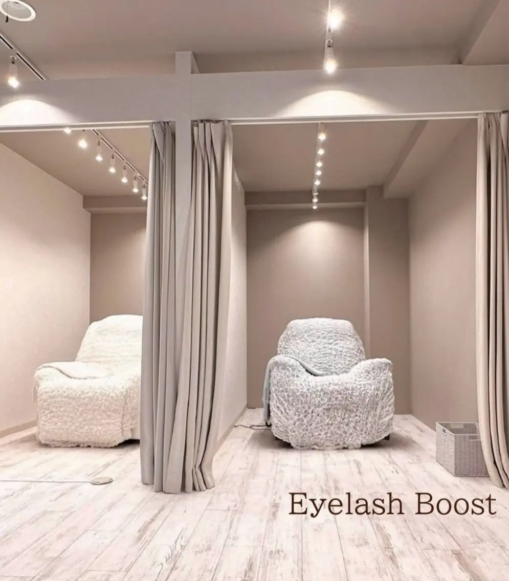 ANY Eyelash 筑紫口店の内観・外観1