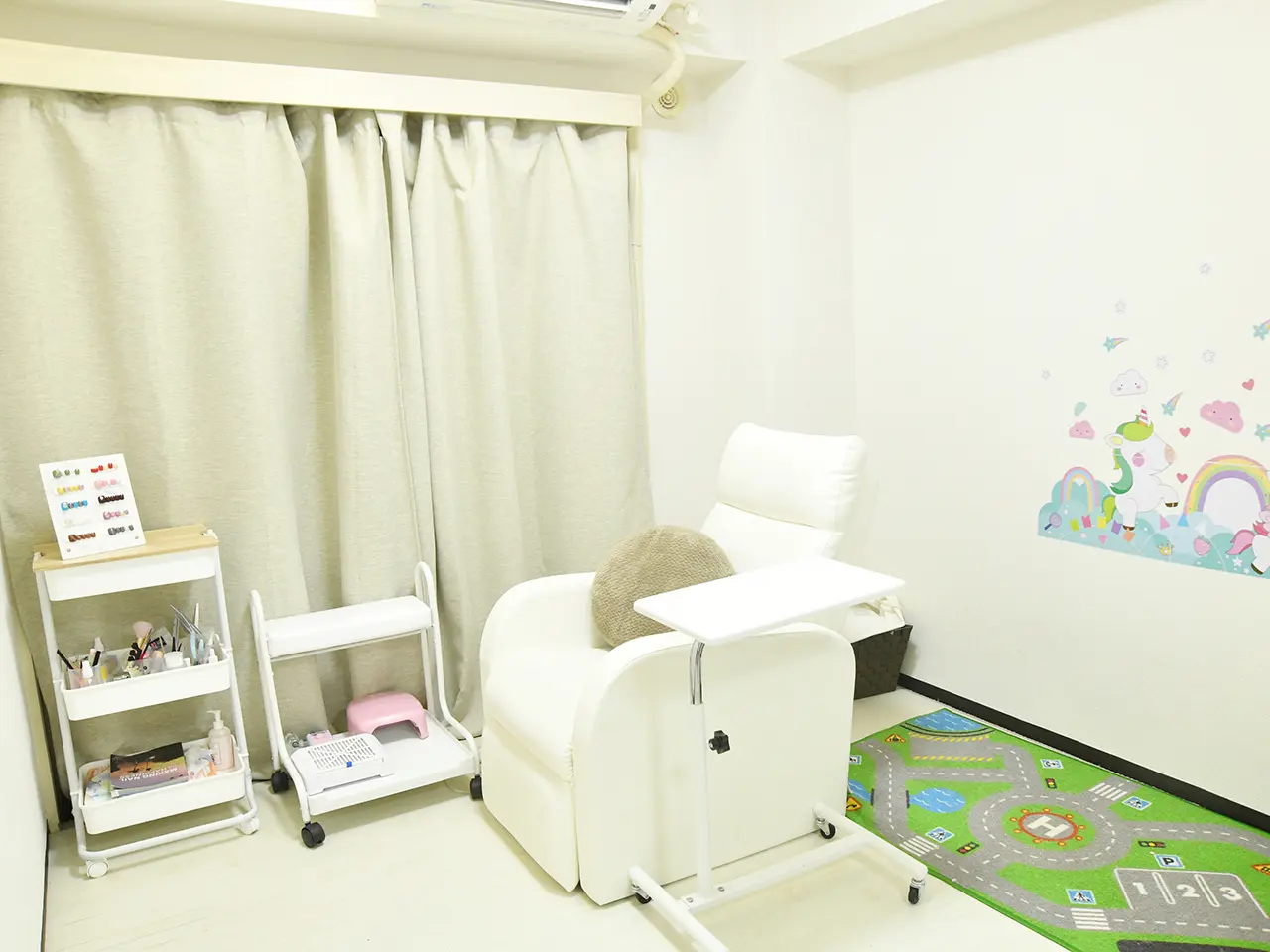 nail salon Eclat 横浜関内店 【ネイルサロン　エクラ】の内観・外観1