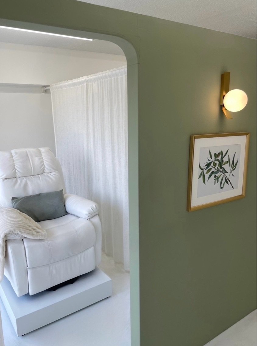 eyeroom mira 代官山店の内観・外観1