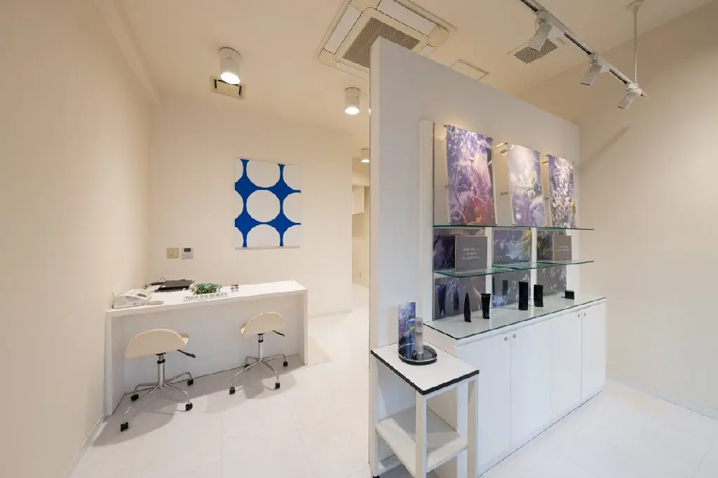 POLA　THE　BEAUTY　江坂店の内観・外観2
