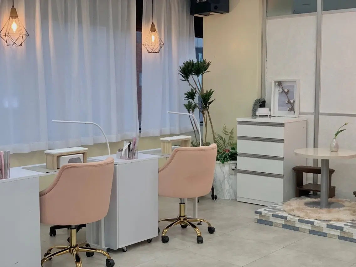 Any_nail新大久保店の内観・外観2