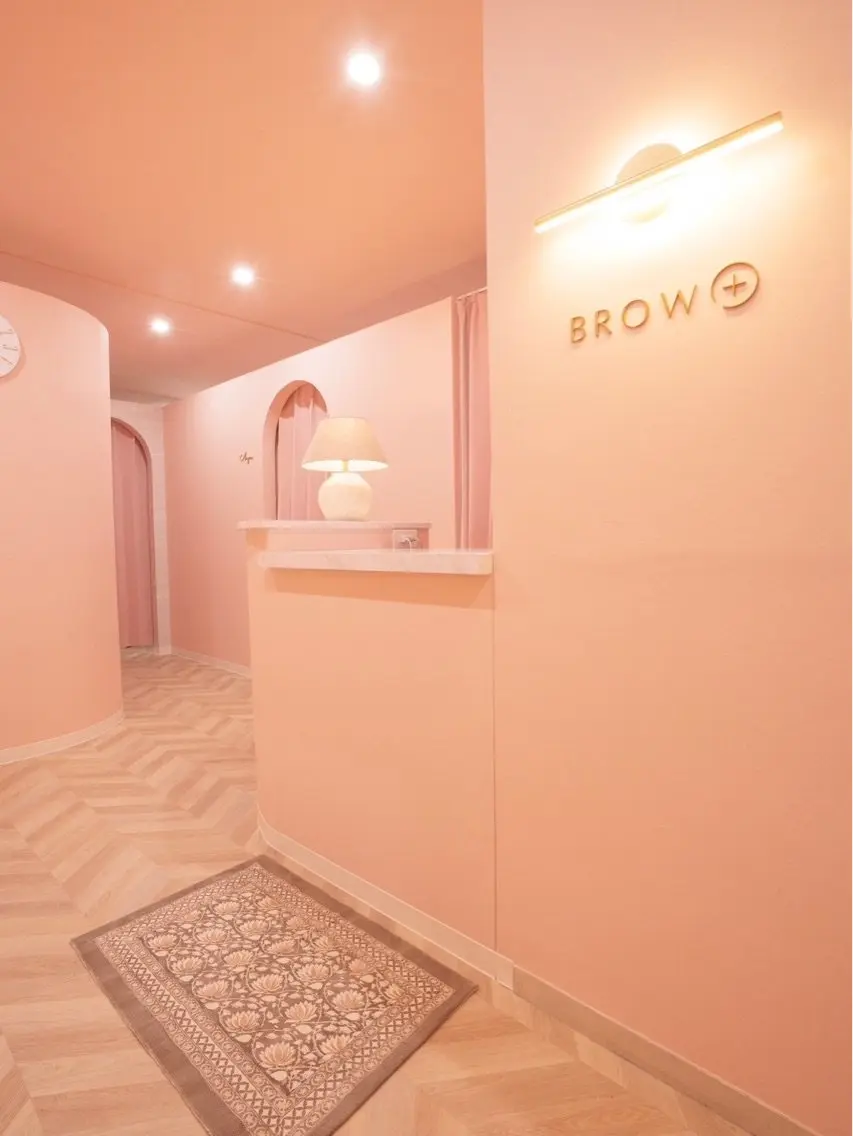 BROW＋の内観・外観1
