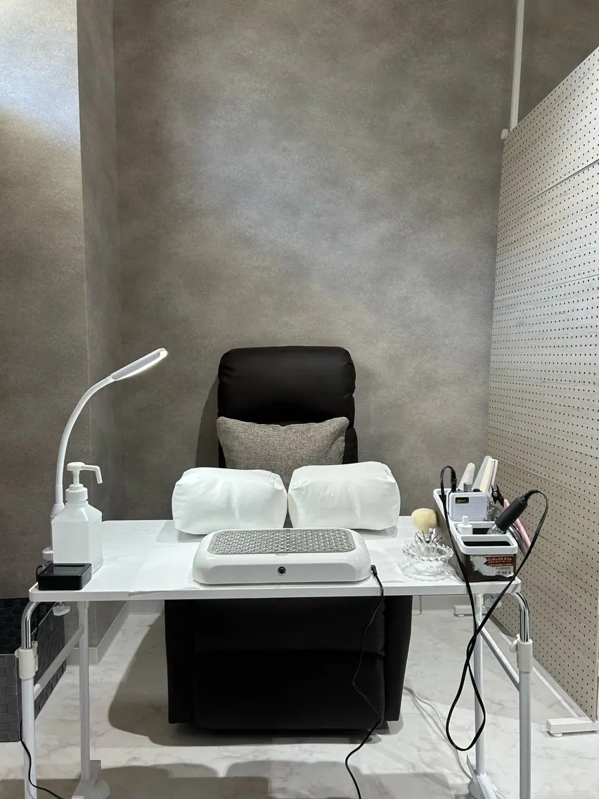 nail salon allum【ネイルサロンアリュメ】の内観・外観3