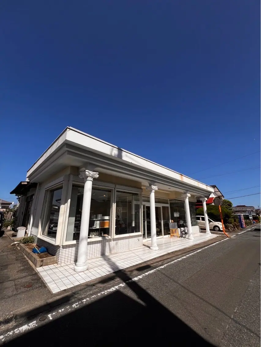 ナチュラルオーブン大村店の内観・外観1