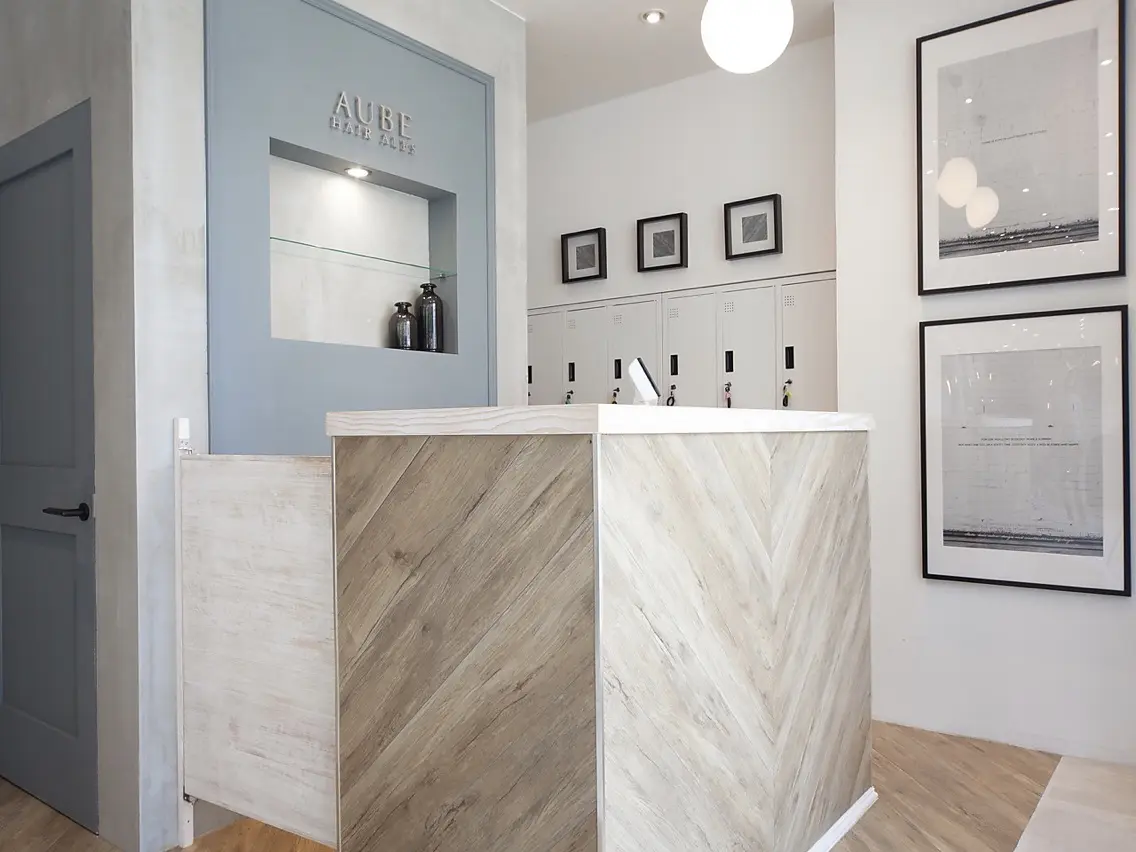 AUBE hair ales福岡平尾店の内観・外観2