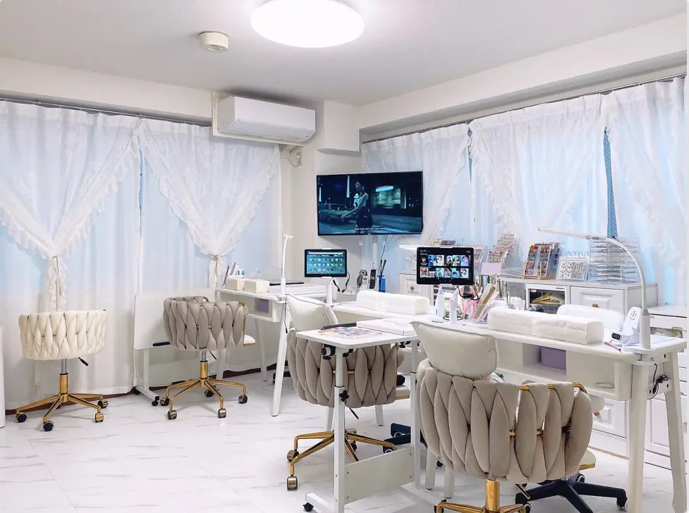EMILIO NAIL【エミリオネイル】高田馬場の内観・外観1