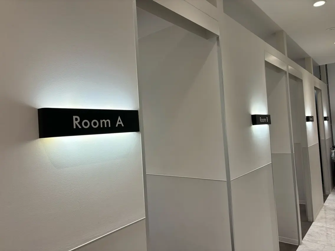 SALOWIN名古屋栄店の内観・外観2
