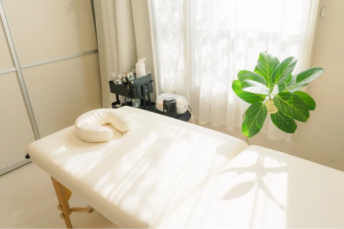 eyebrow salon  loliの内観・外観1
