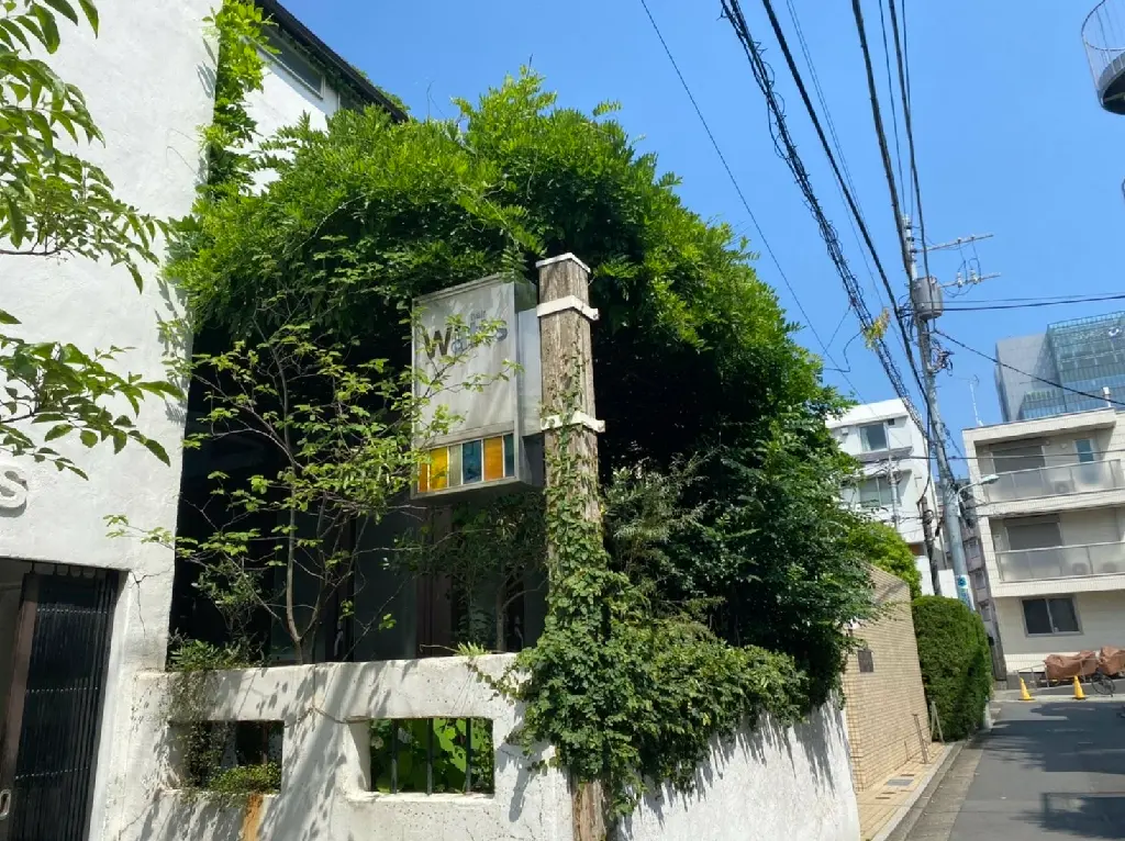 Wattsの内観・外観1