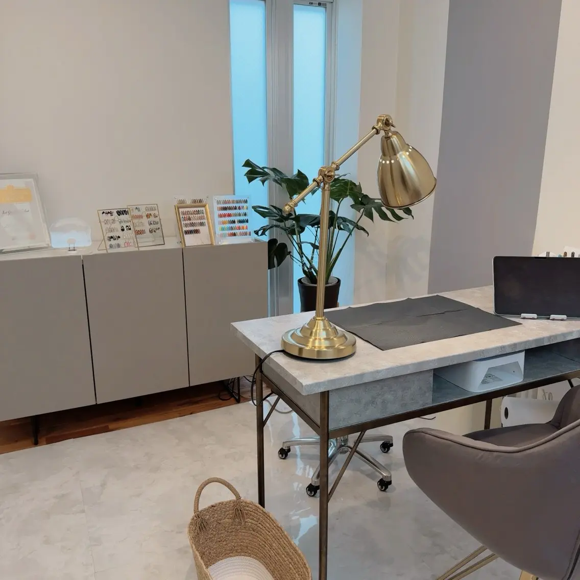 nail salon nommiの内観・外観1