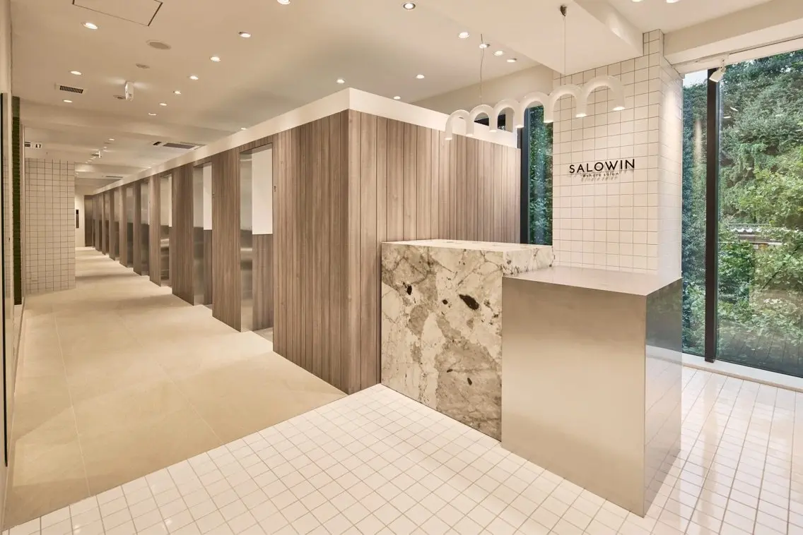 SALOWIN原宿ash店の内観・外観1