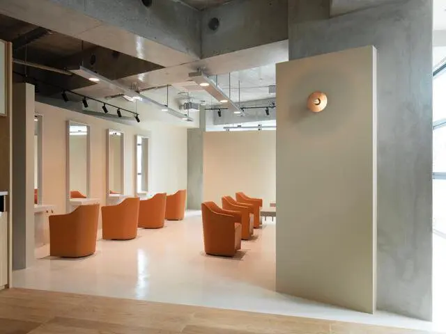 NERO HAIRSALON  NAVYの内観・外観1