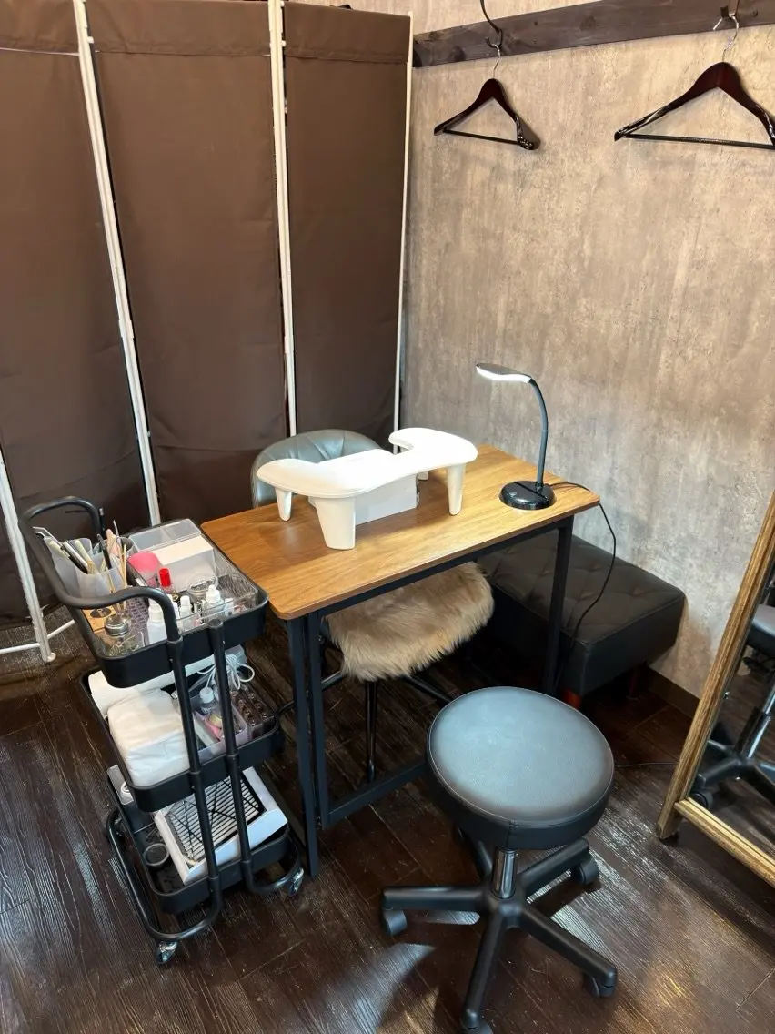 ワンカラー&ニュアンス系ネイル　KAN nail salonの内観・外観1