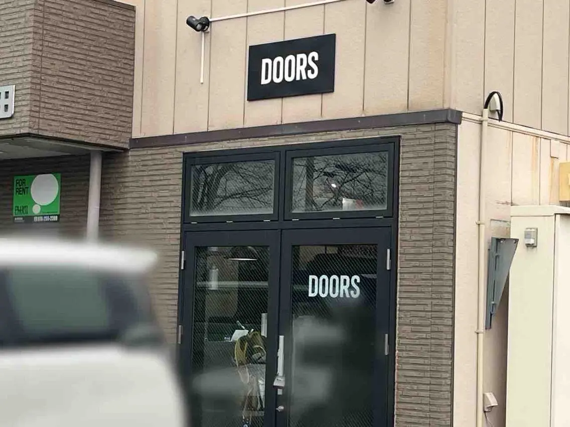 MEN'SDOORSの内観・外観3