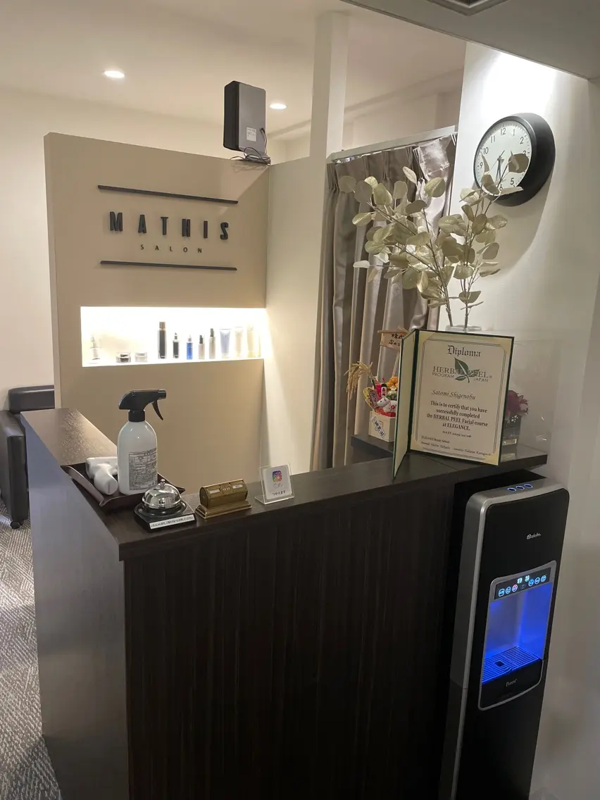 SALON MATHISの内観・外観2