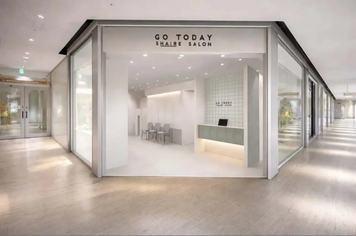 GO TODAY梅田Uni 店の内観・外観1