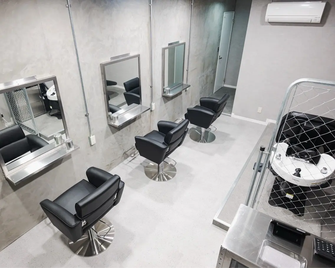 Men's salon CHROMの内観・外観2