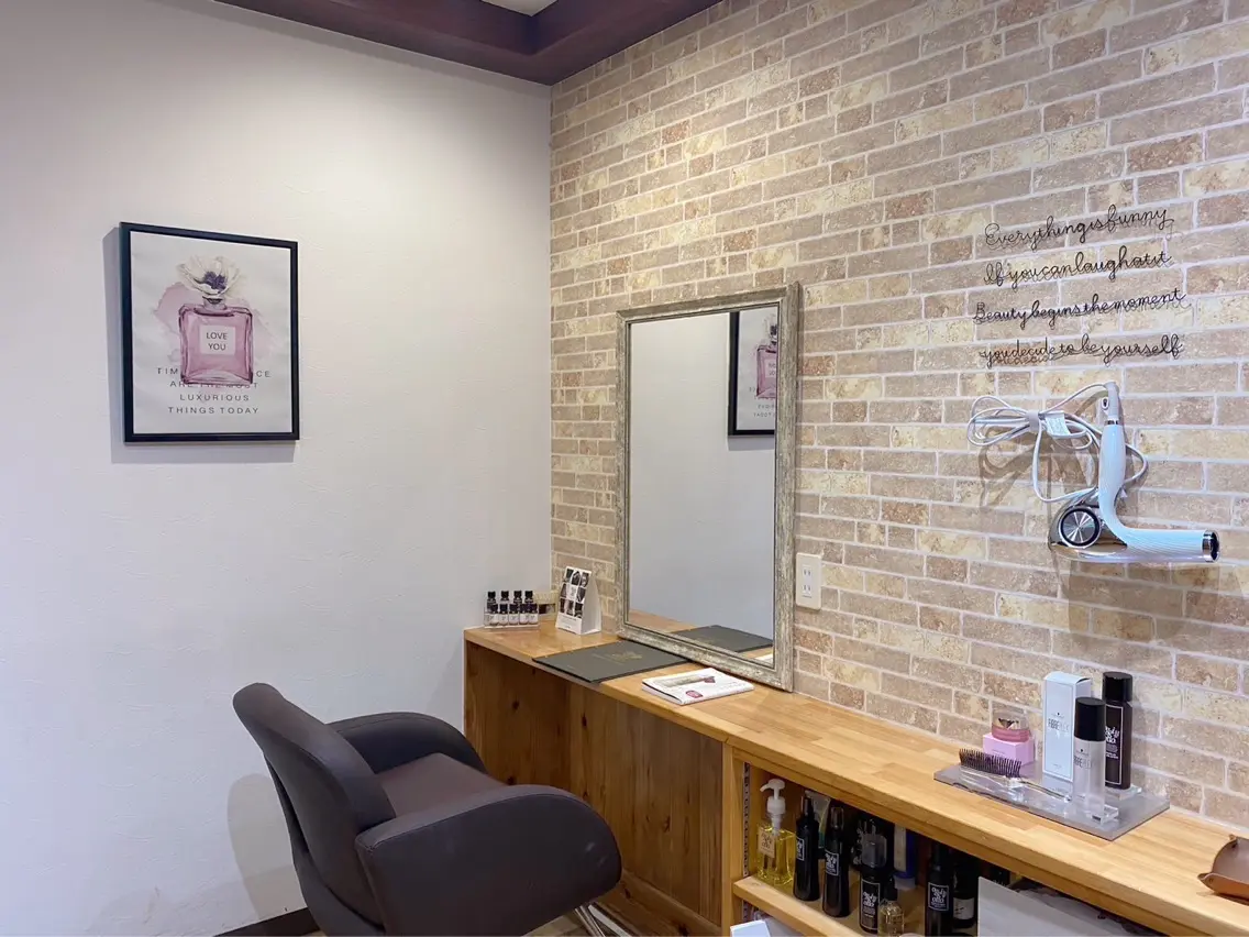 acero + hair&eyelash 幸手店【アチェロ】の内観・外観2