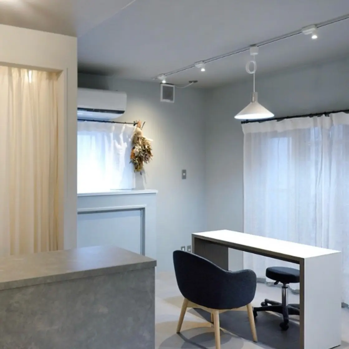 calla NAIL南森町店の内観・外観1
