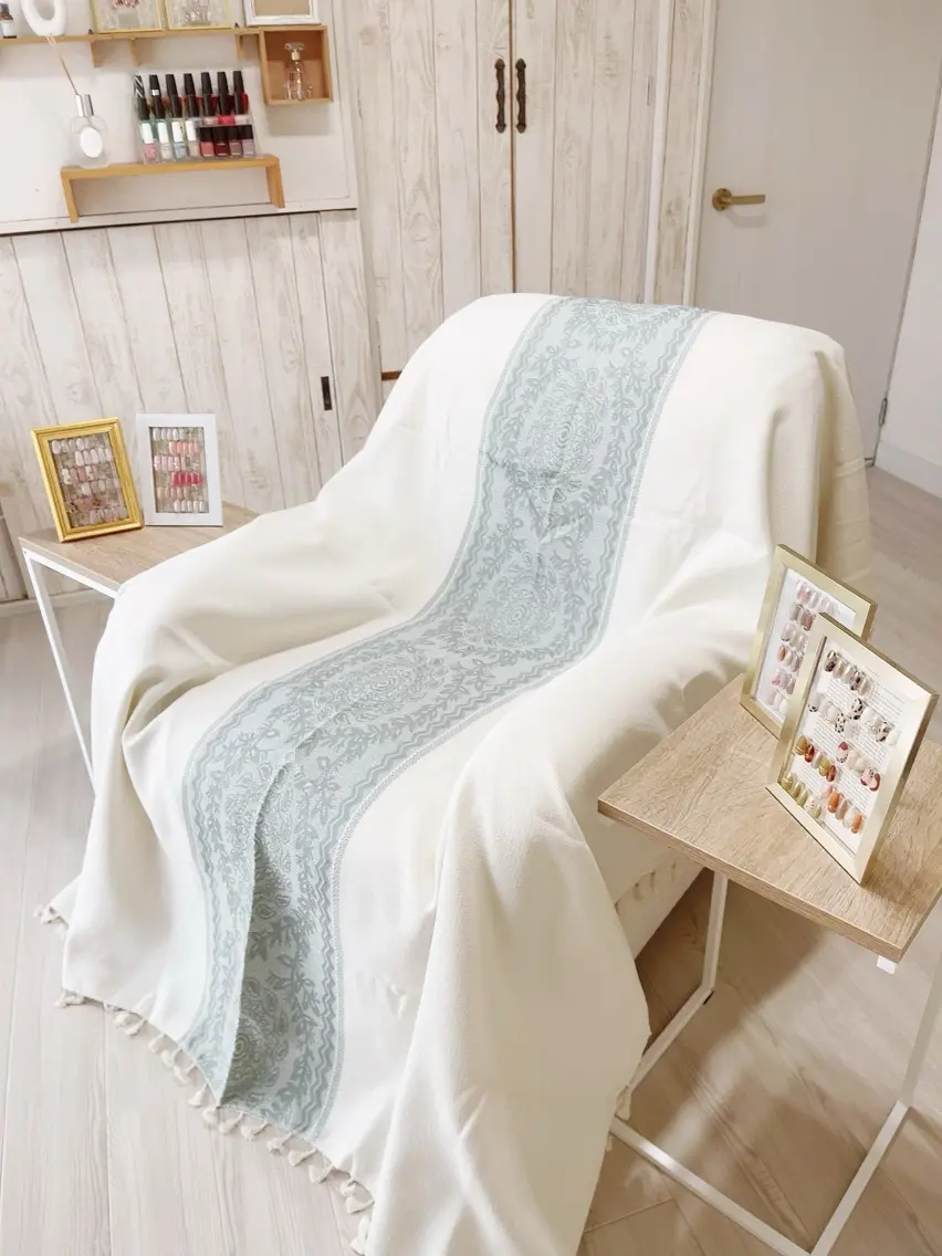 Emina Nailエミーナネイルの内観・外観1