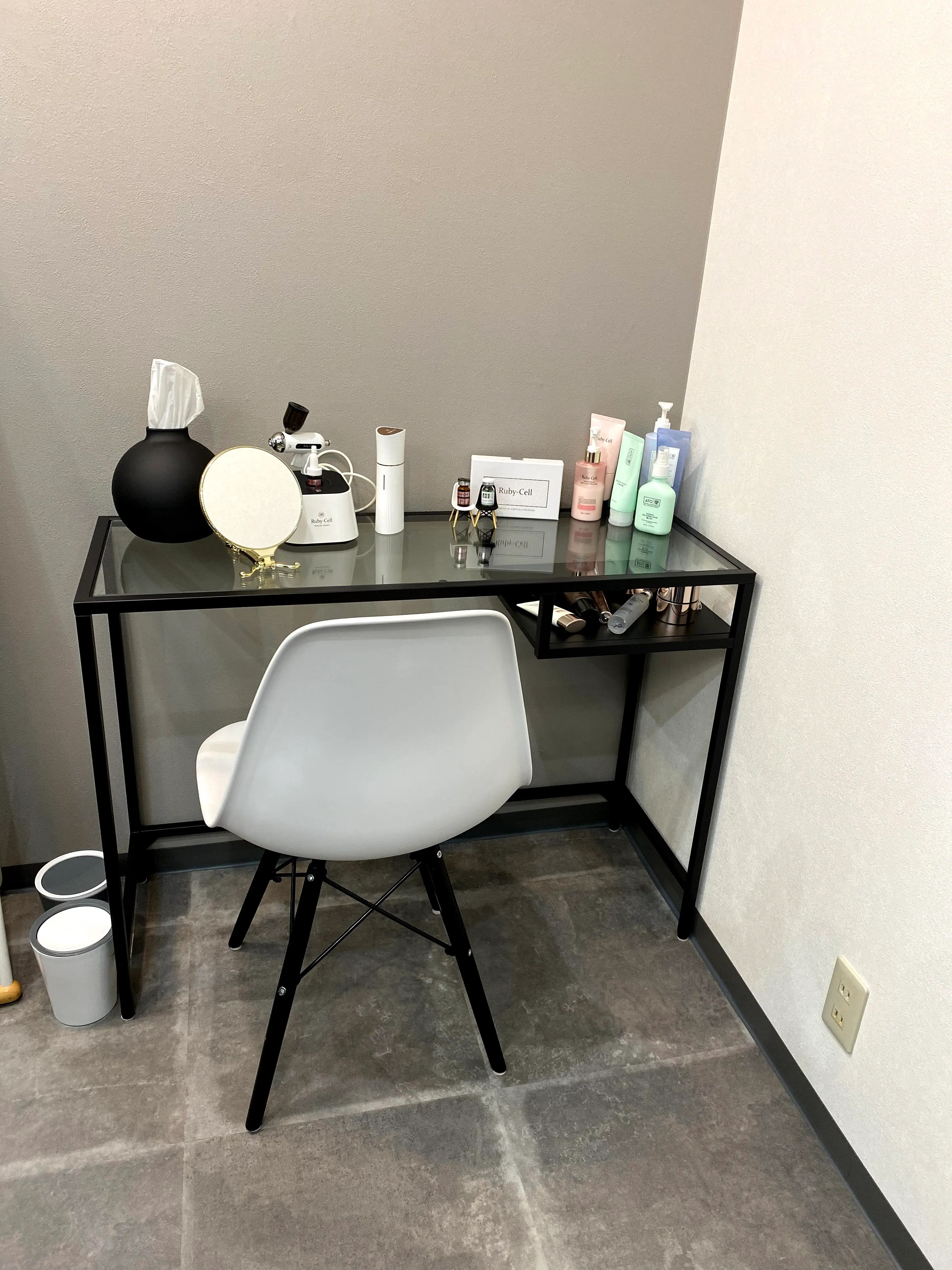 LUSH　LASHの内観・外観1
