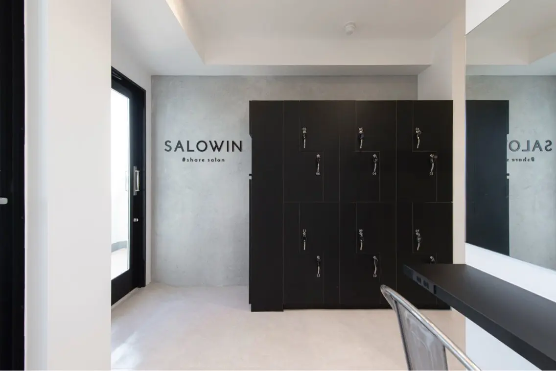 SALOWIN横浜店の内観・外観1