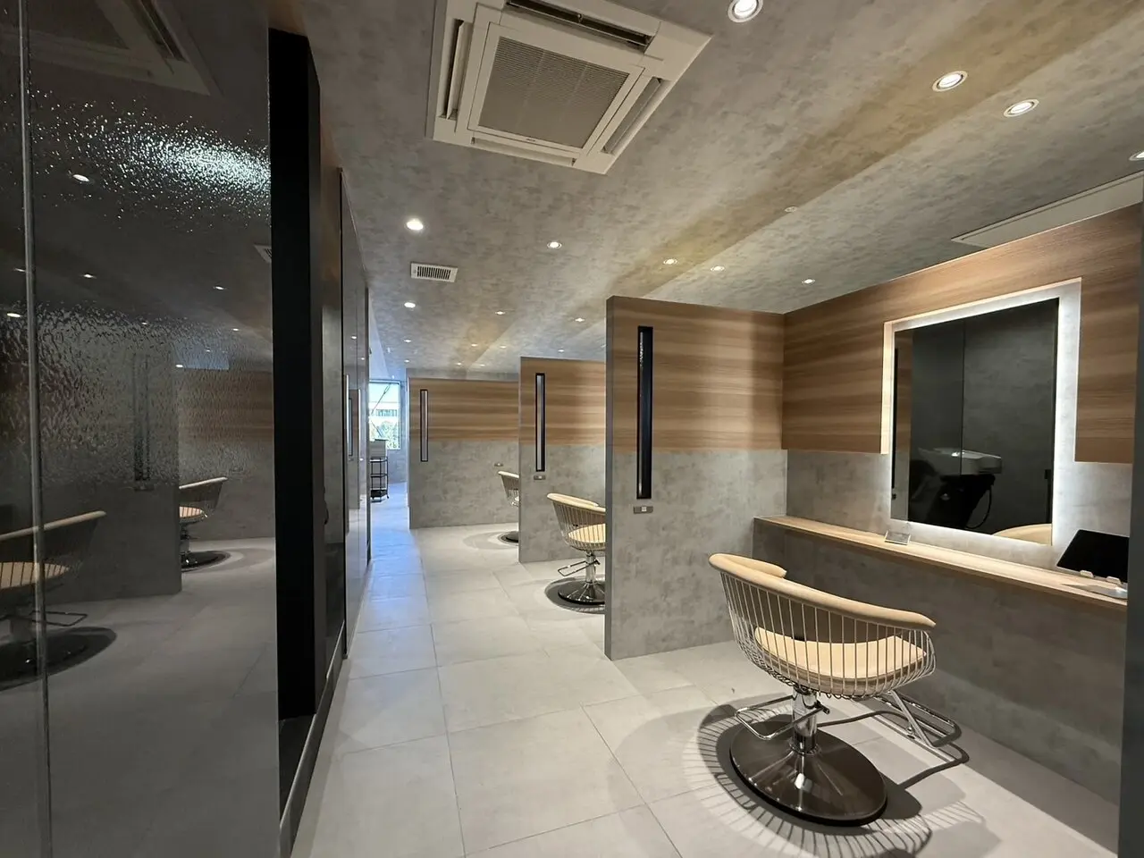 EARTH coiffure beaute  長野稲田店の内観・外観2