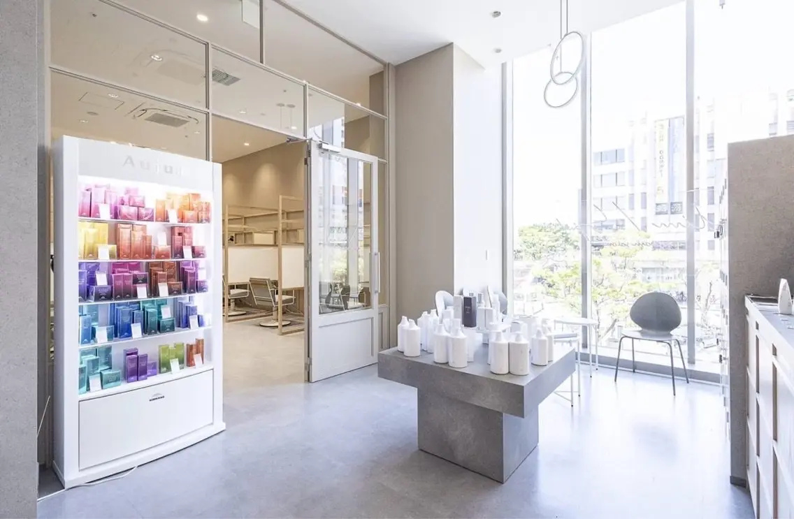 spin hair socola塚口店の内観・外観1
