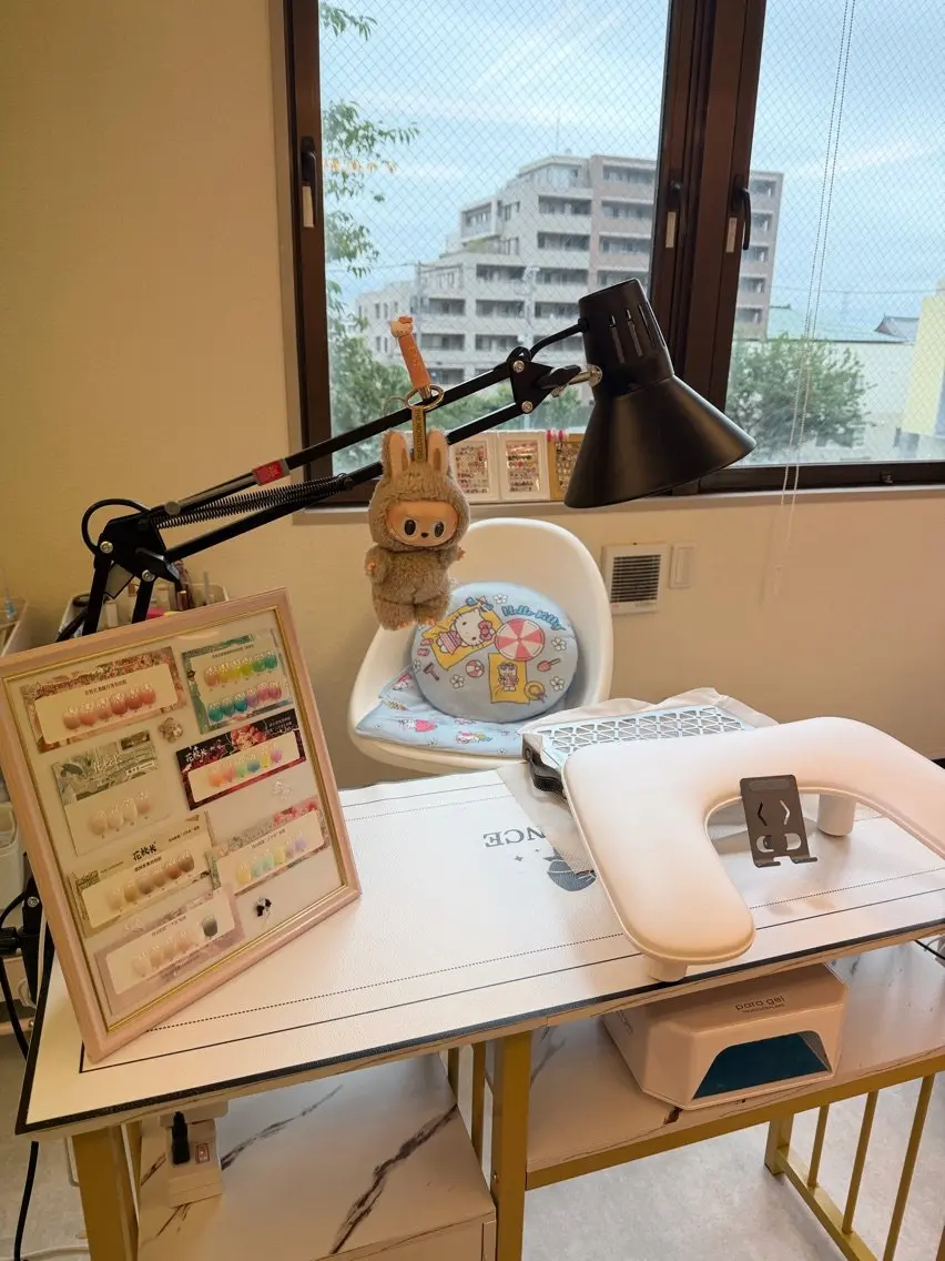 LS NailSalonの内観・外観1