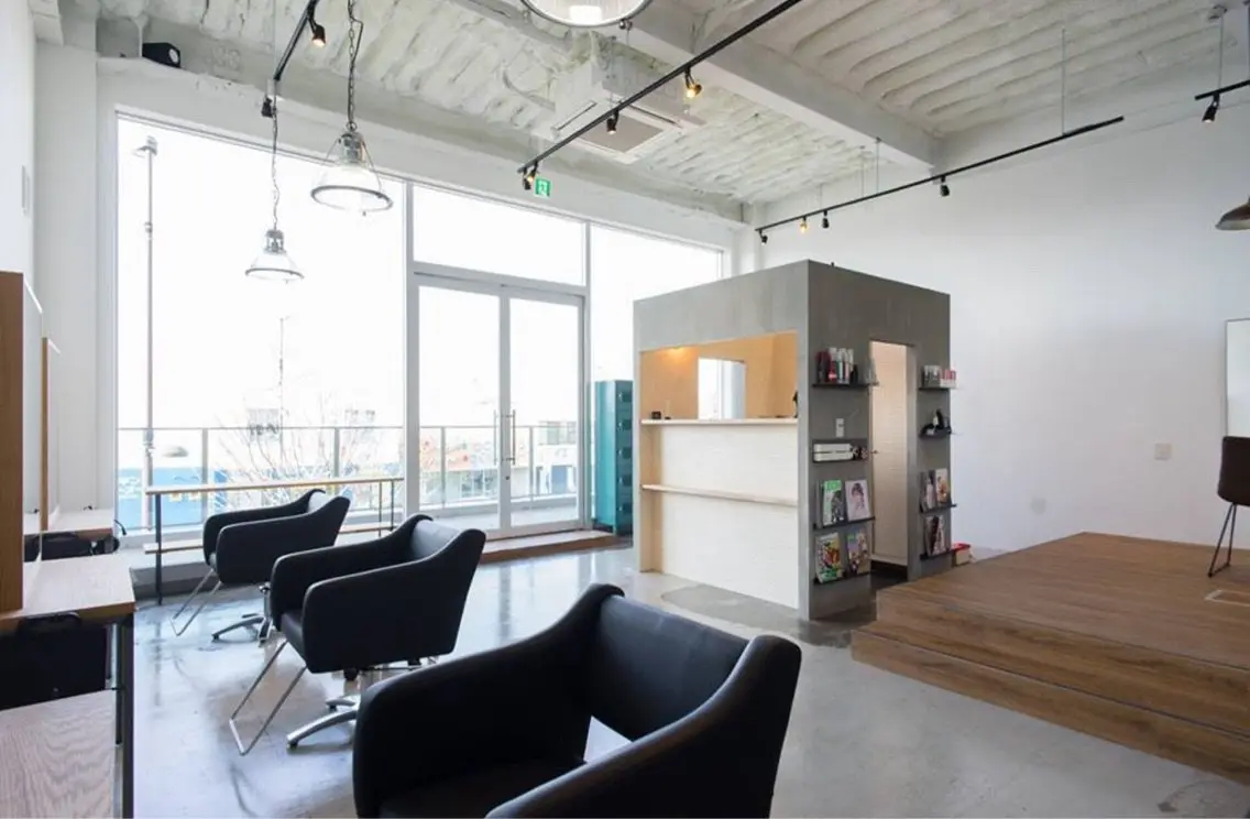 hair design Granz 平成店【ヘアーデザイングランツ】の内観・外観3