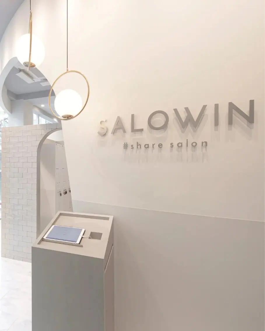 SALOWIN 新宿三丁目 East店 3Fの内観・外観1