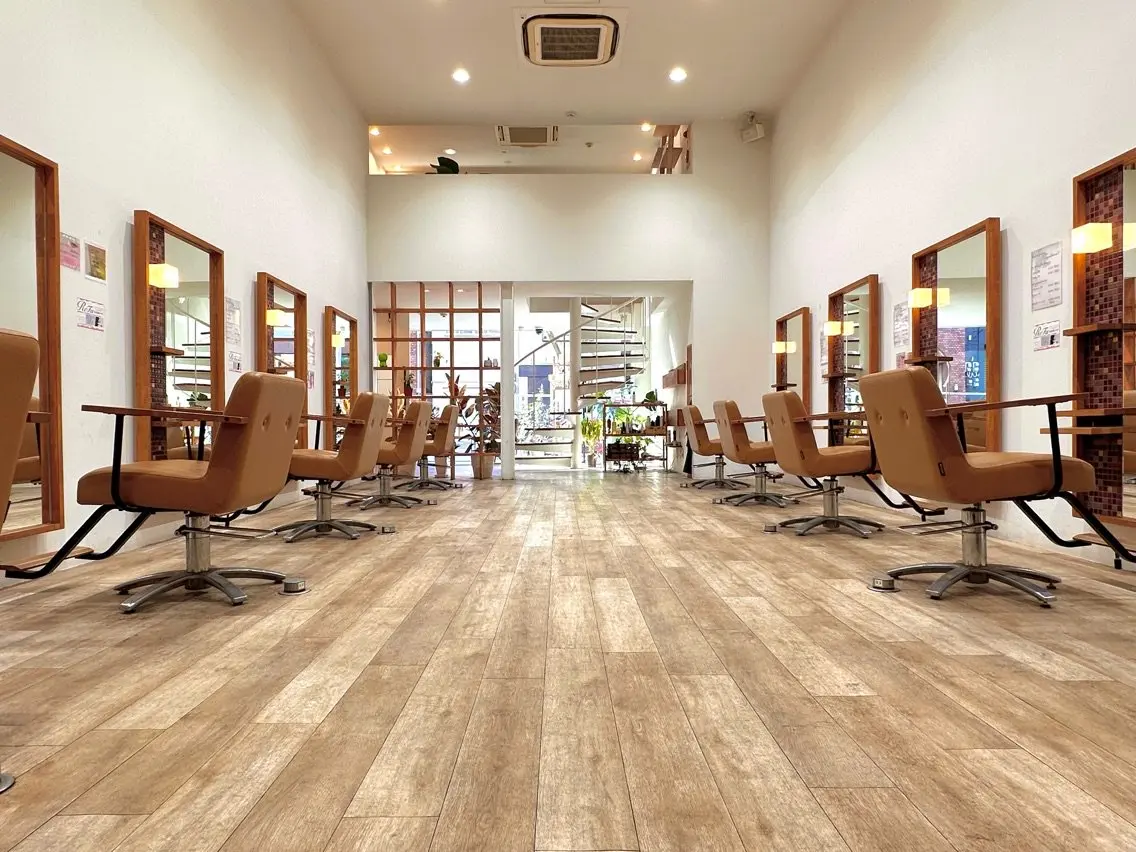 peakshairの内観・外観2
